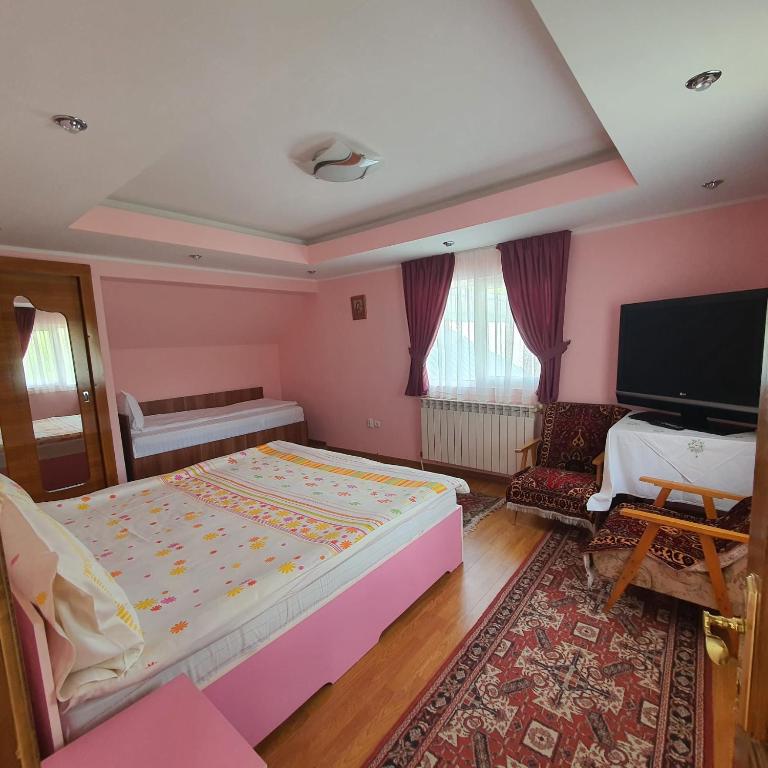 Apartament 3 camere strada Bailor Baltatesti - Ferienwohnung Bălţăteşti