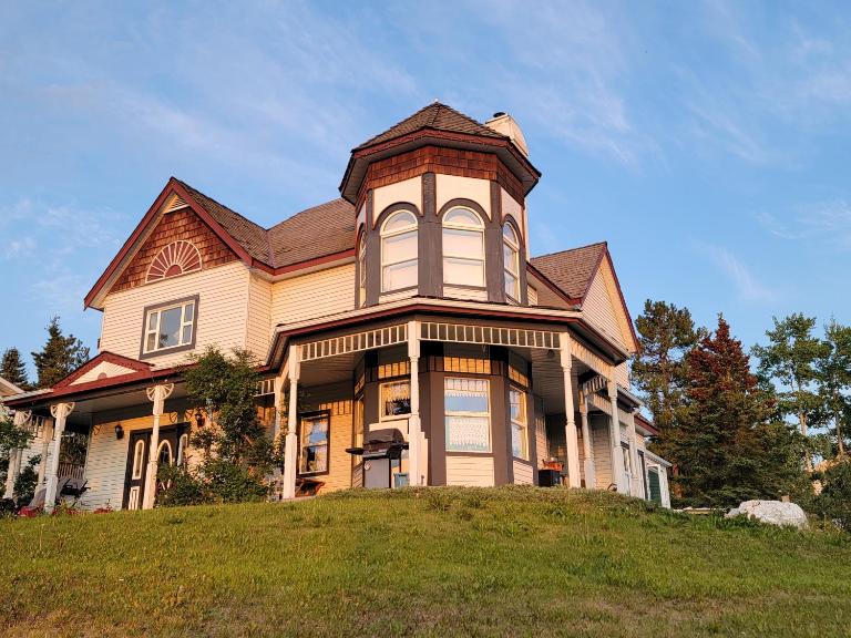 Bluejay Suites B&B - B&B Whitehorse