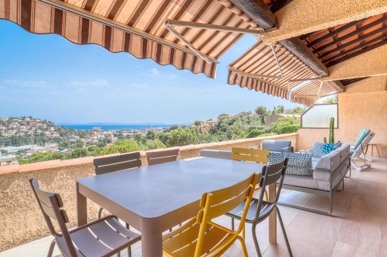 Superbe T4 -Vue Mer- Tout Confort Refait à Neuf! - B&B Bormes-les-Mimosas