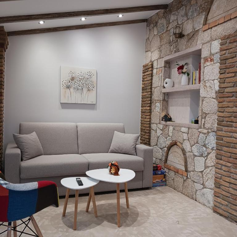 Boutique Eptalofos 15min from airport and sea - Chambres d'hôtes Kouvarás