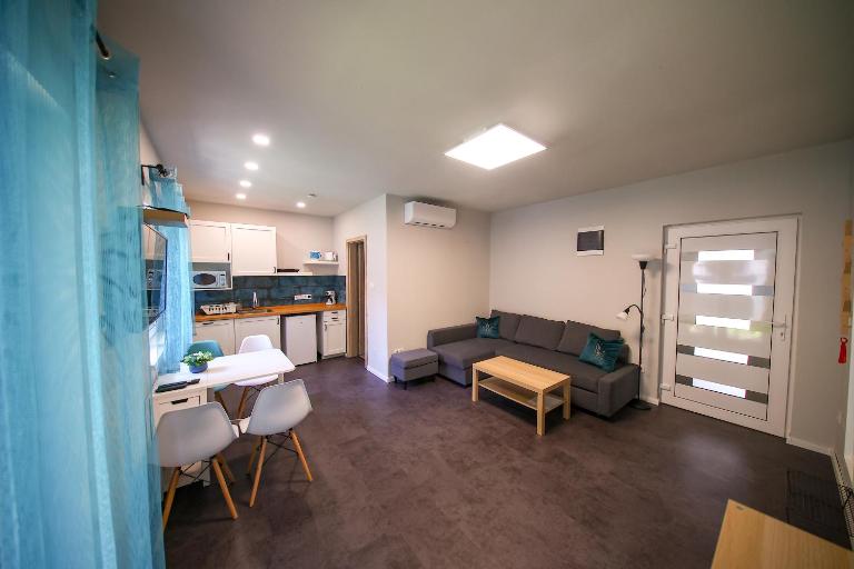 Hori Homes Apartman - B&B Siófok