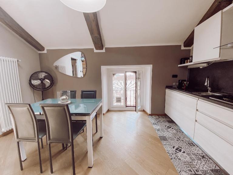 [Historic Center] Charming Apartment Free Wi-Fi - Chambres d'hôtes Savigliano
