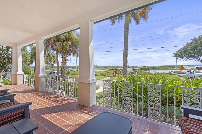 Bella Vista Waterfront Villa - Chambres d'hôtes Saint Augustine