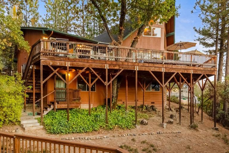 Bass Lake Lodge - B&B Bass Lake