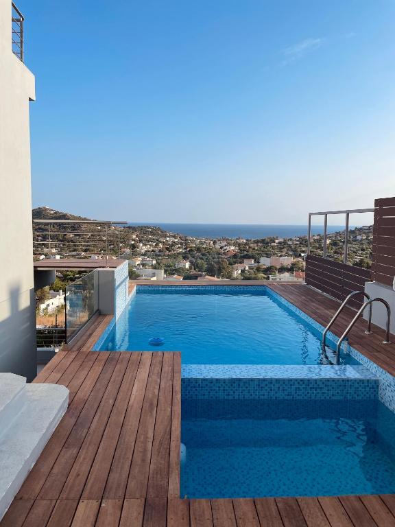 Villa Azzura with sea view & private pool at Athens Riviera - B&B Agia Marina