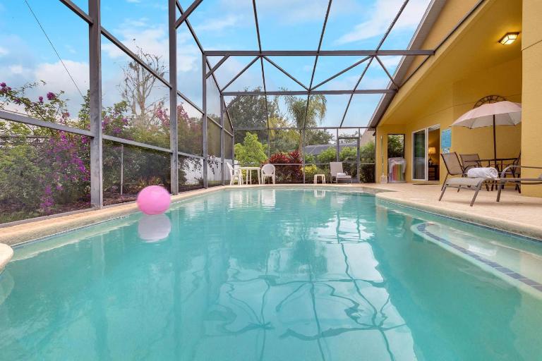 4 bedrooms pool home gated resort of Veranda Palms - Bed and Breakfast Kissimmee