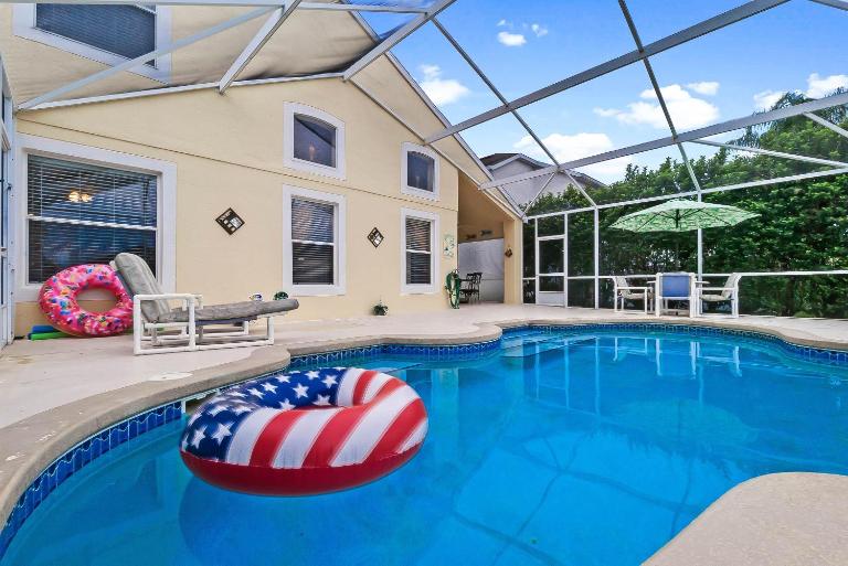 4 bedrooms pool home Highlands Reserve - Chambres d'hôtes Davenport