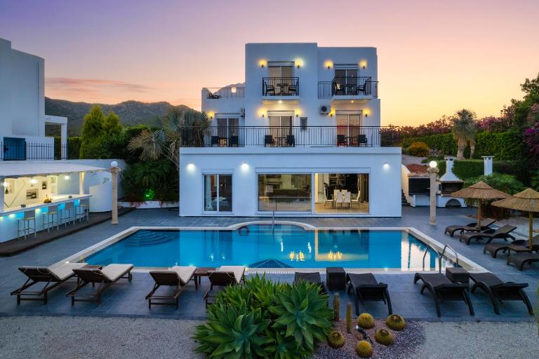 Diamond Villa - Ferienwohnung Gennadi