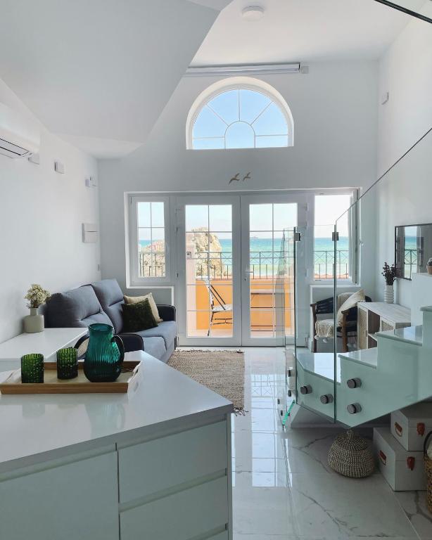 Luxury Beachfront Home - B&B Gibilterra