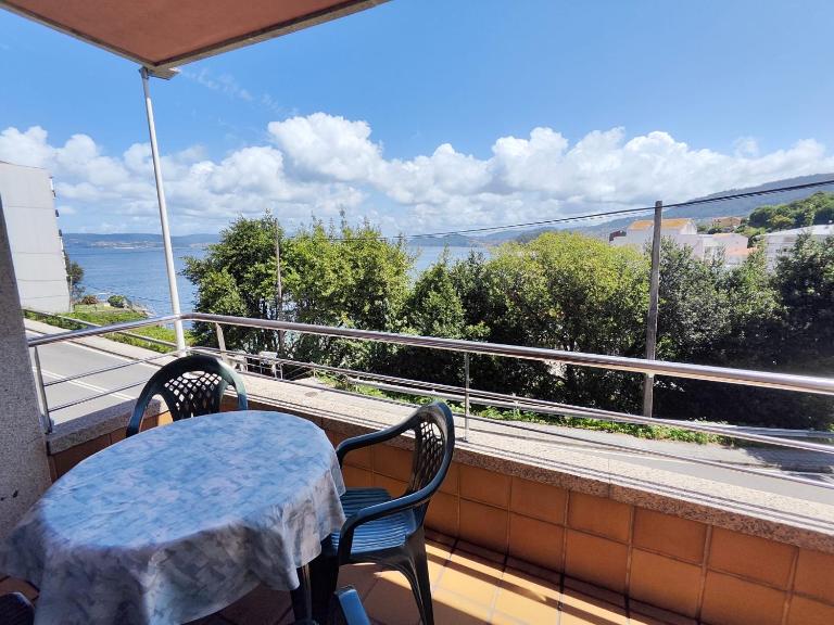A pe de praia - B&B Bueu