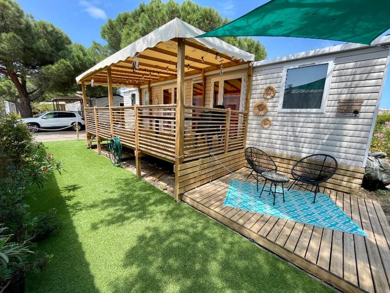 Mobil-home tout beau tout neuf, camping 4*, plage à pied ! - B&B Canet-en-Roussillon