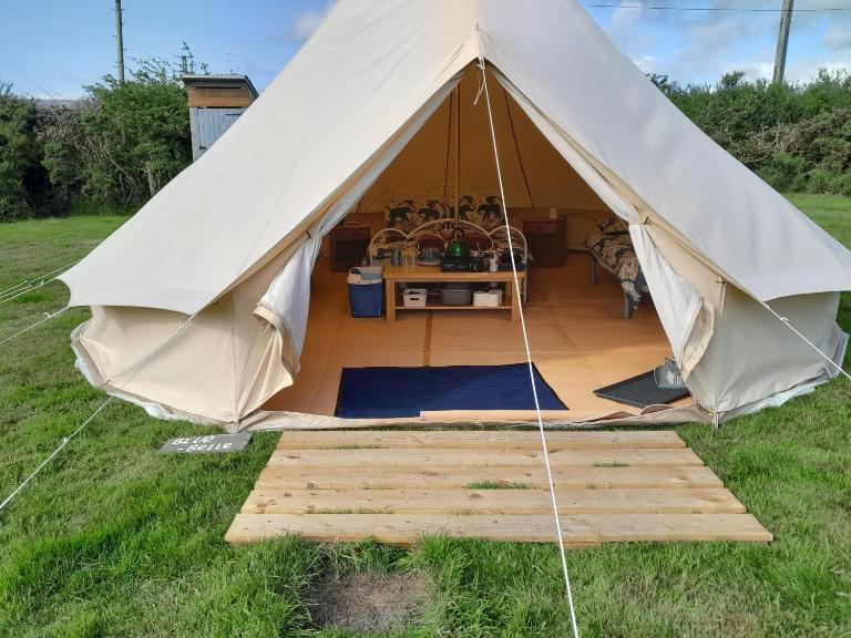 Cornish Skies Glamping - Chambres d'hôtes Pool