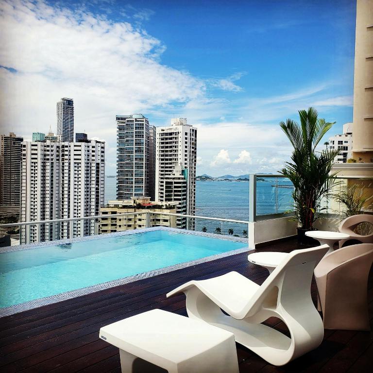 Breathtaking City View Apartment with Balcony XL - PH Quartier Marbella - B&B Panamá