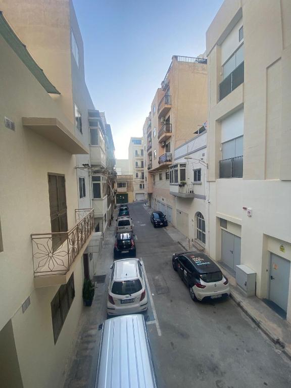 Sliema Centrally Located Apt - Bed and Breakfast Sliema