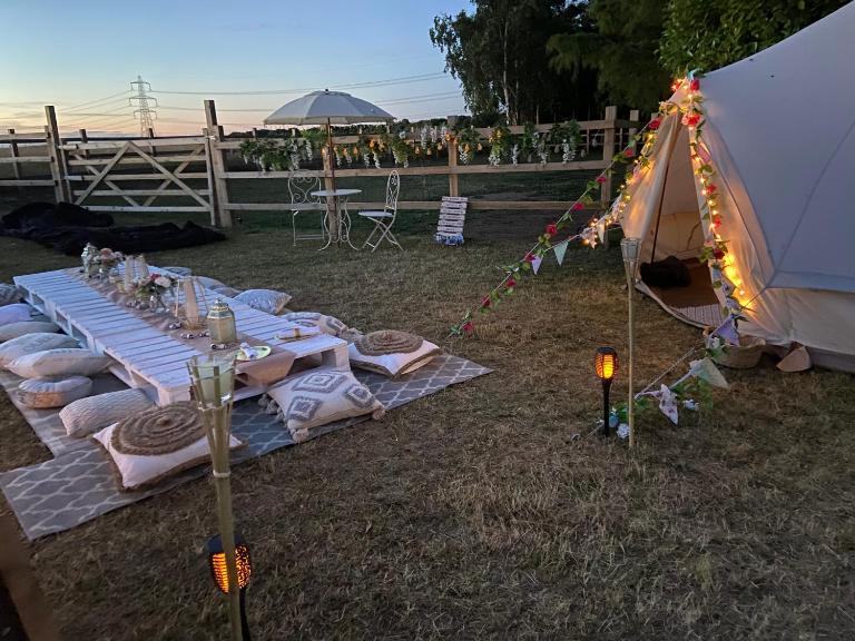 Country Bumpkins Luxury Glamping - Bed and Breakfast Wellingore