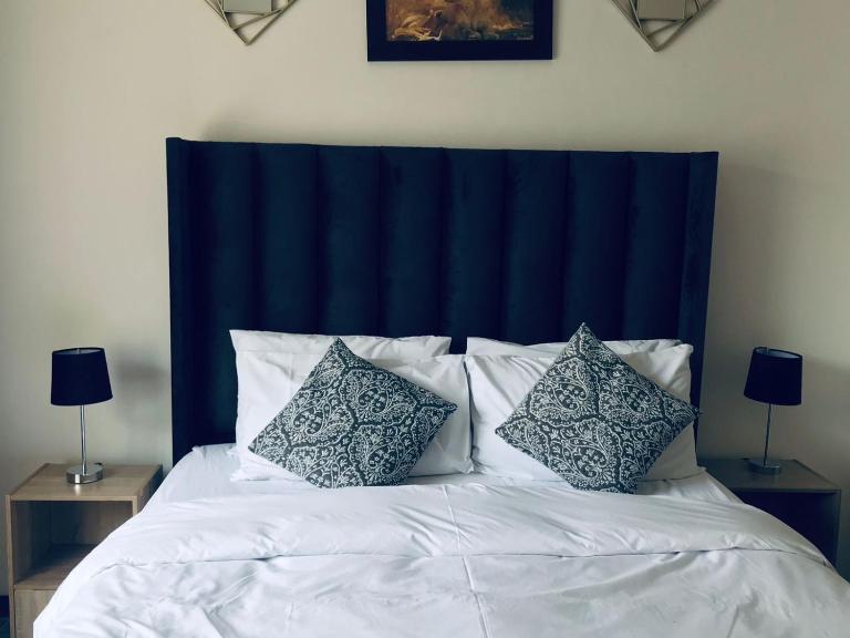 Taznet Homes - 3 Bedroomed House - Bed and Breakfast Edenvale