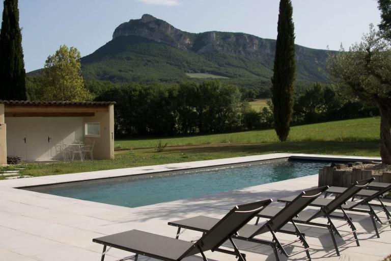 Magnifique maison en pierre avec piscine - Bed and Breakfast Soyans