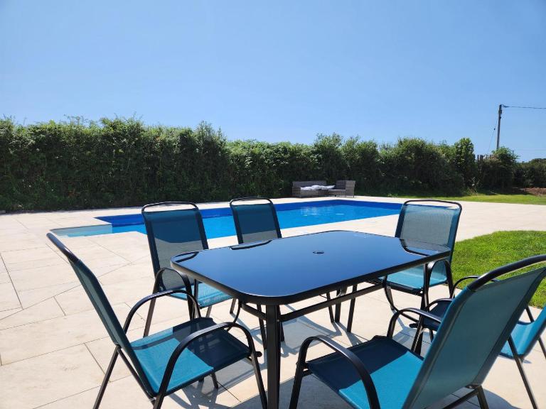 Sea View - 1 Bed Suite - Ocean Breeze - Port Eynon - Chambres d'hôtes Port-Eynon