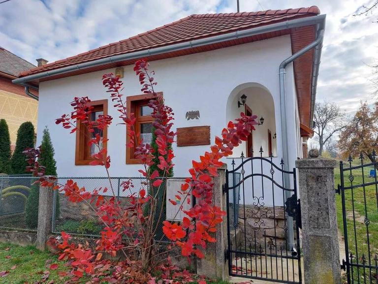 Menedék, Silica - Szilice - B&B Silica