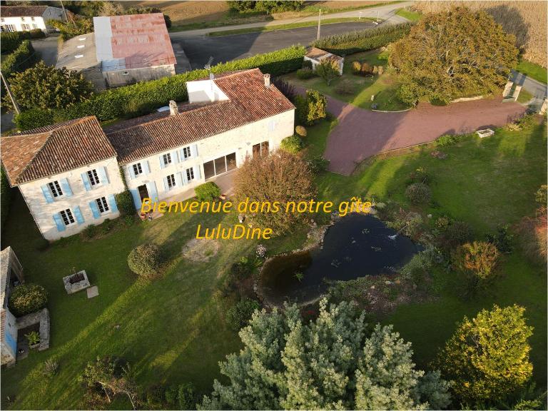 Gîte LuluDine - B&B Varzay