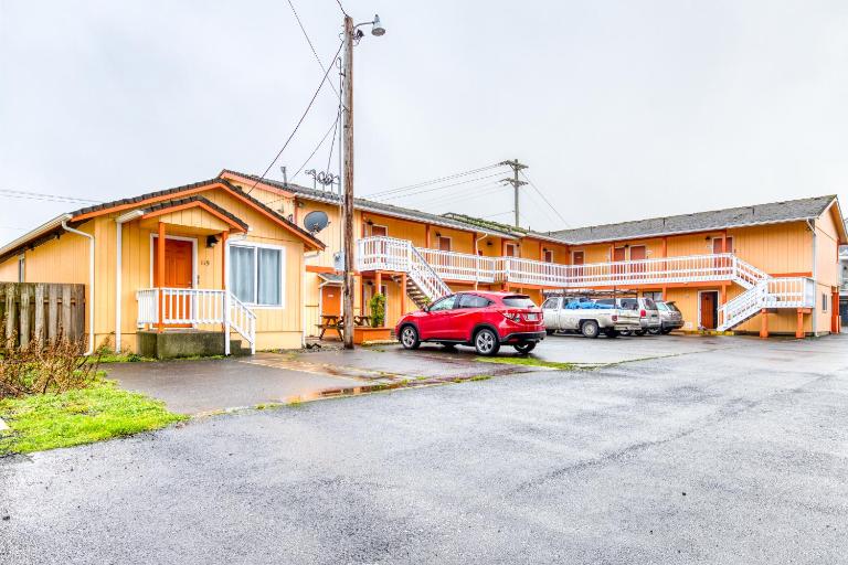 Sea Treasures Inn Units #101-104, #114, & #115 - Chambres d'hôtes Rockaway Beach