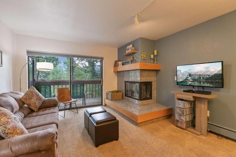 Lagoon Royal Townhome: Mountain Views Meet Modern Comforts - B&B Frisco