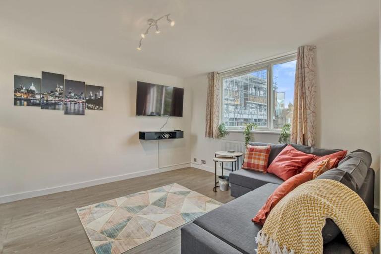 Hidden Gem in Battersea w/ Free Parking - B&B London