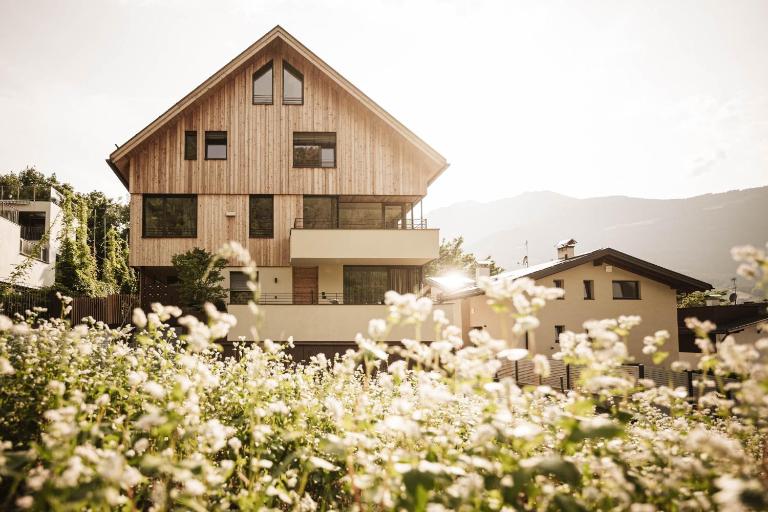 Milla Apartments - Ferienwohnung Brixen