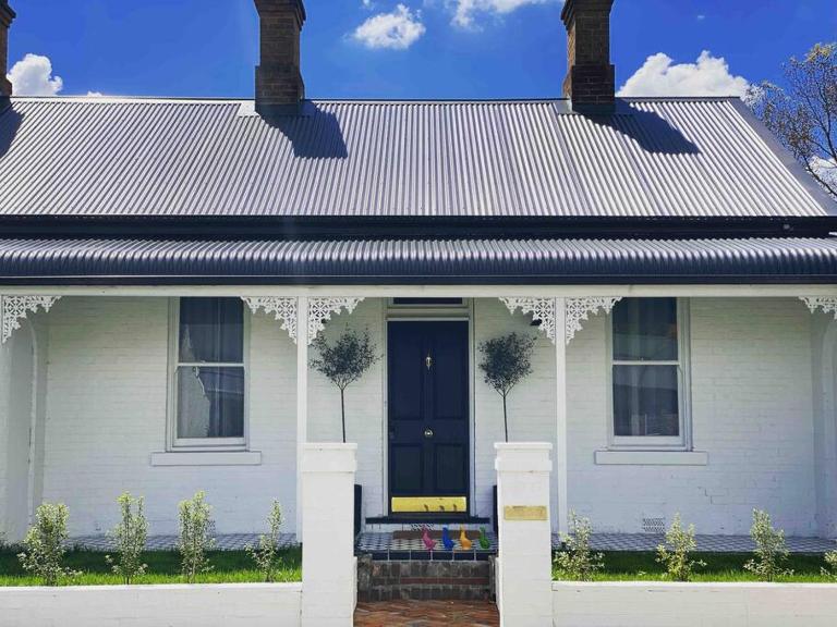 Hazel House Boutique Heritage Stay in Central Goulburn - B&B Goulburn