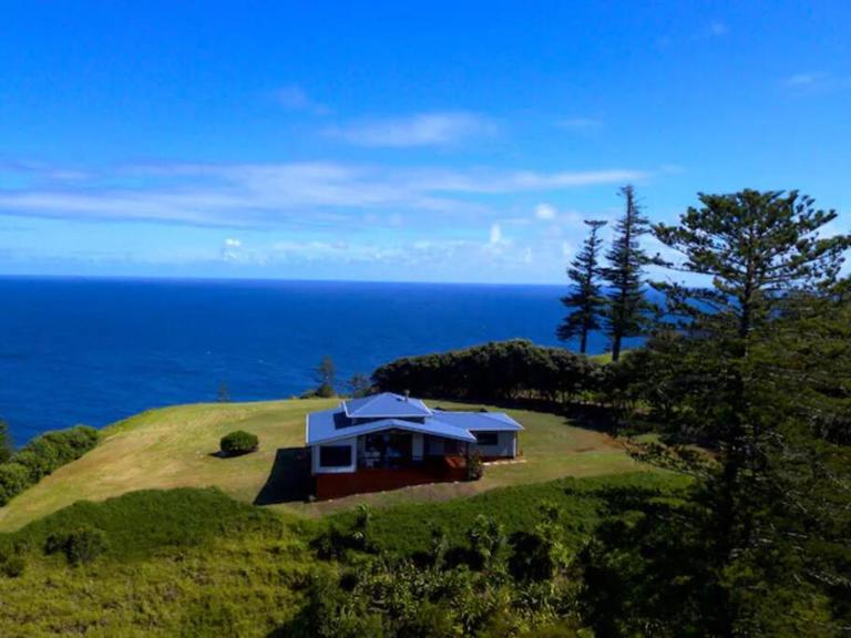 King Tide House - Ocean Views - B&B Burnt Pine