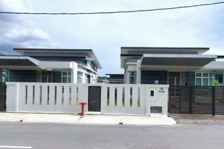 JOVIAL SingleStorey Bungalow 4Room10Pax `Alma - B&B Bukit Mertajam