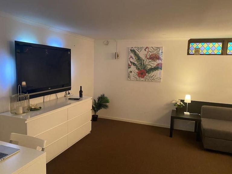 Entire Basement Level in Eneby - B&B Norrköping