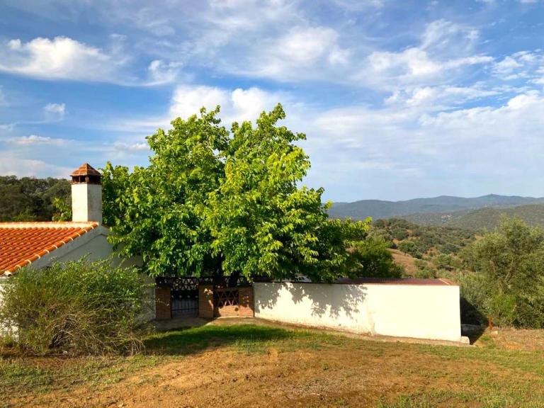Finca Villa Coral - Bed and Breakfast Cazalla de la Sierra