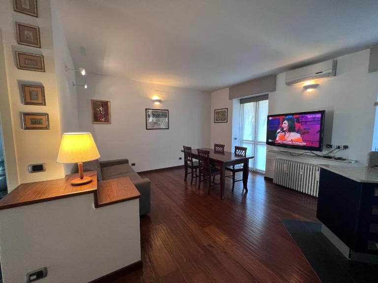Casa vacanze Attico sul lago di Lecco, a due passi dal centro con posto auto - B&B Lecco