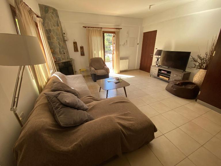 Gold Mountain House - Bed and Breakfast Moutoullás