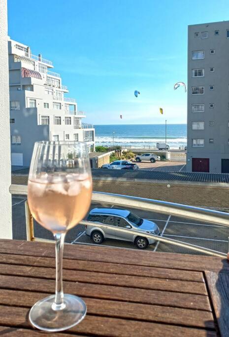 OCEAN VIEW, Blouberg Beach, Sunsets & Kite Beach - Chambres d'hôtes Bloubergstrand