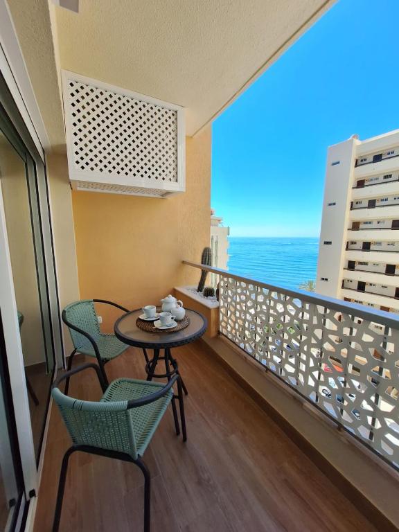SEAFRONT APARTMENT - B&B Marbella