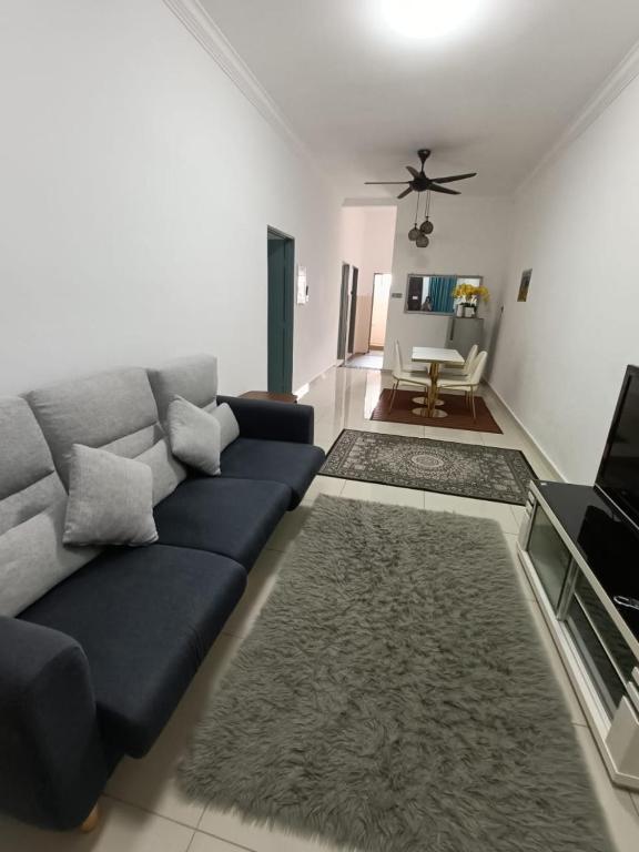 Q&R Homestay Residence - Bed and Breakfast Temerluh