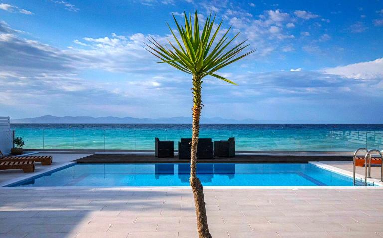 Vaso Beach Front Villa - Ferienwohnung Ialysos