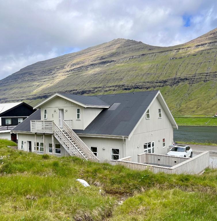 Lokk-Inn Apartments - Ferienwohnung Norðdepil