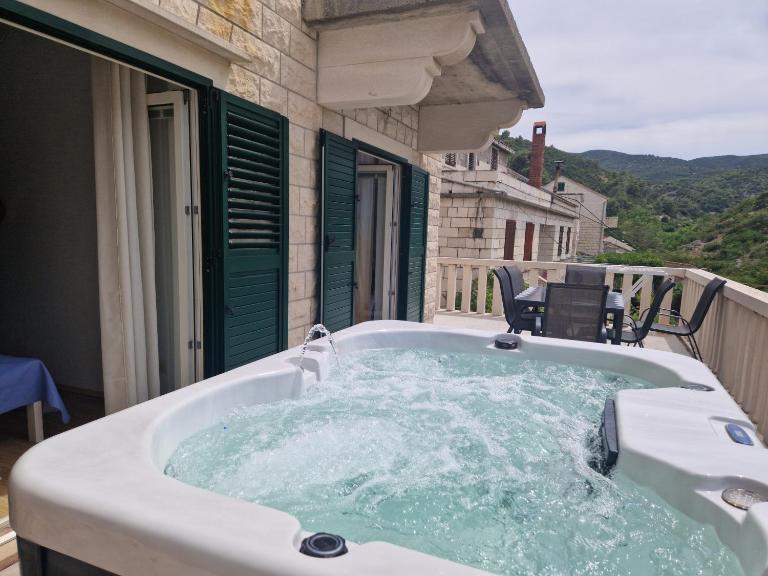 Apartment Mladinić Muse - B&B Pučišća