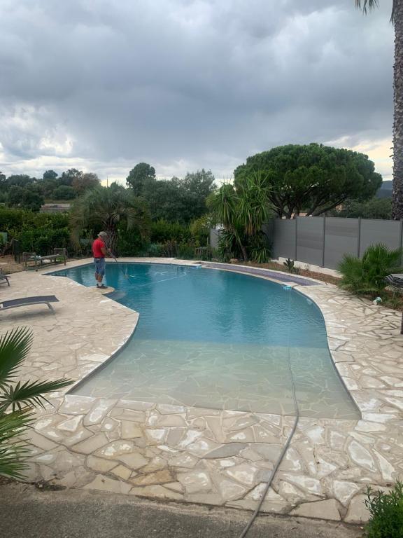 Petit endroit paisible - B&B La Roquette-sur-Siagne