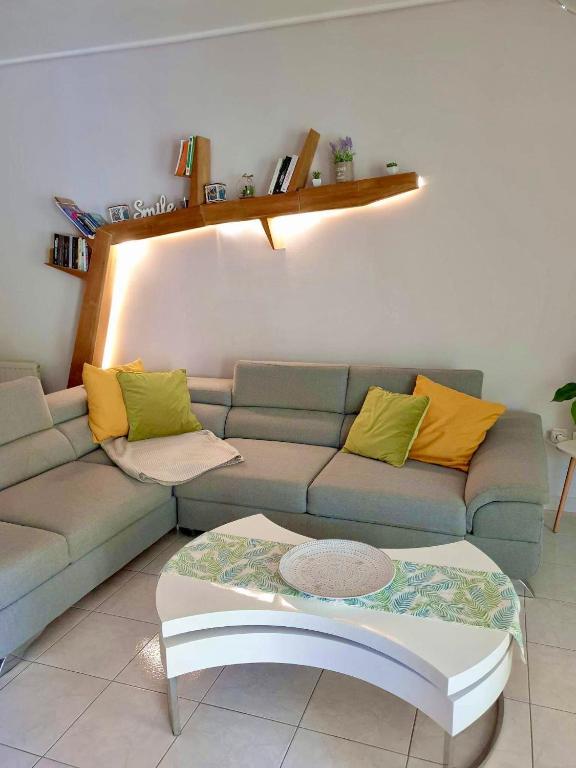 Modern 2BR city flat 10min from the beach - B&B Atene