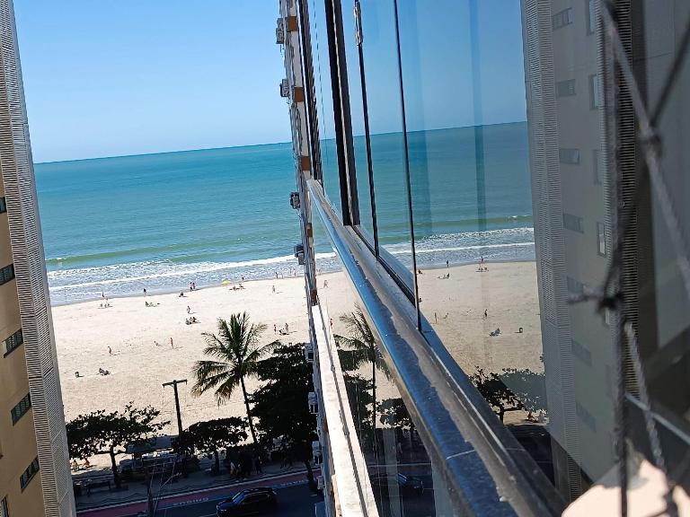 Apto Quadra Mar 1sui+2qua a 50m Praia Central BC - B&B Balneário Camboriú