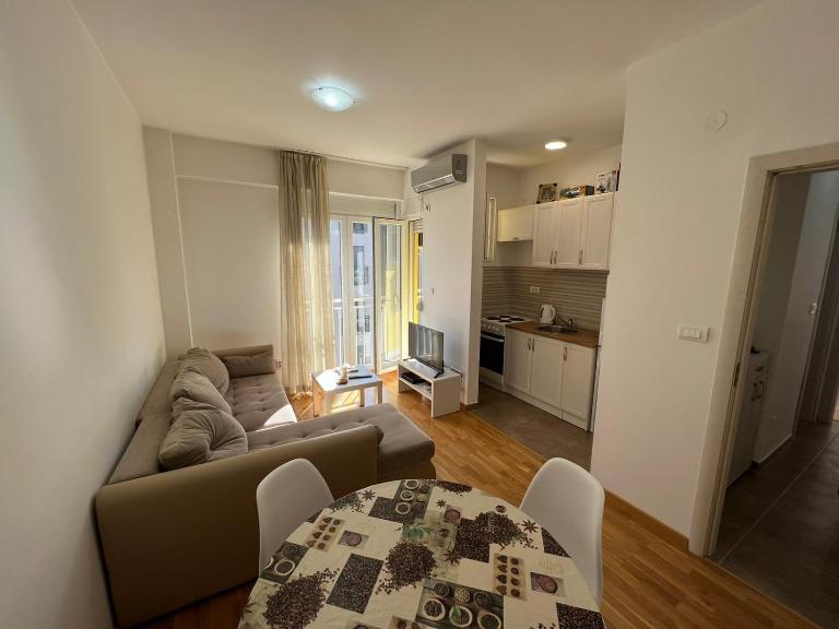 Golden parrot - Ferienwohnung Podgorica