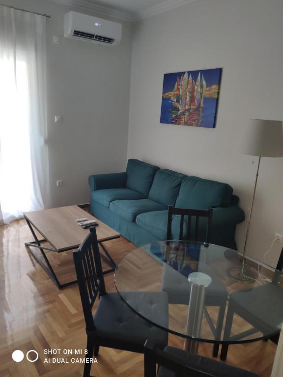 Μ&Κ - Your Athens Home - Νewly renovated 2bd apartment in family neighborhood close to city center - B&B Atene