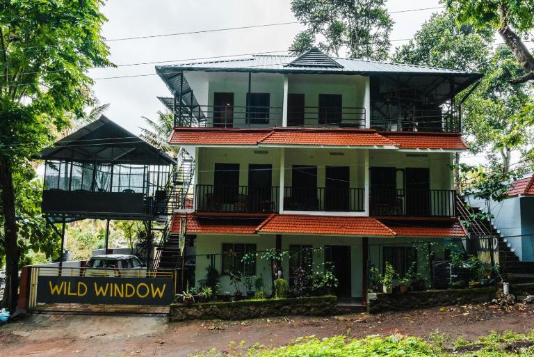 Wild Window - Forest View Homestay - Bed and Breakfast Thekkadi