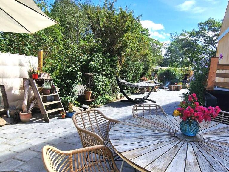 Det Gamle Garnbinderi, ved Møns bedste strand. - B&B Borre