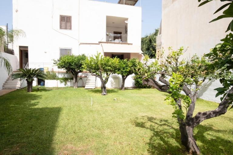 Casa Lisa a due passi dal mare con ampio giardino - B&B San Vito Lo Capo