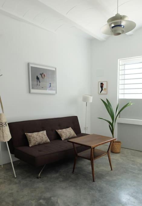 Design Apartment near City Center, Cool popular neighborhood - B&B Sevilla
